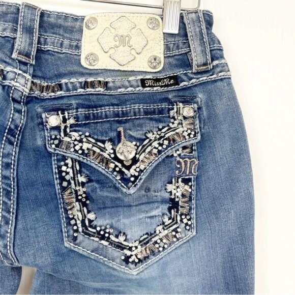 Miss Me Mid Rise Cuffed Capri Jeans Stretch Flap Pocket Rhinestones 28 - Picture 8 of 11